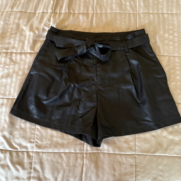Pants - 🤍Black Faux Leather Shorts 🤍